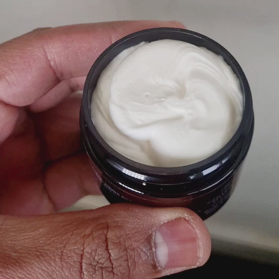 no sound video showing what beard butter looks like